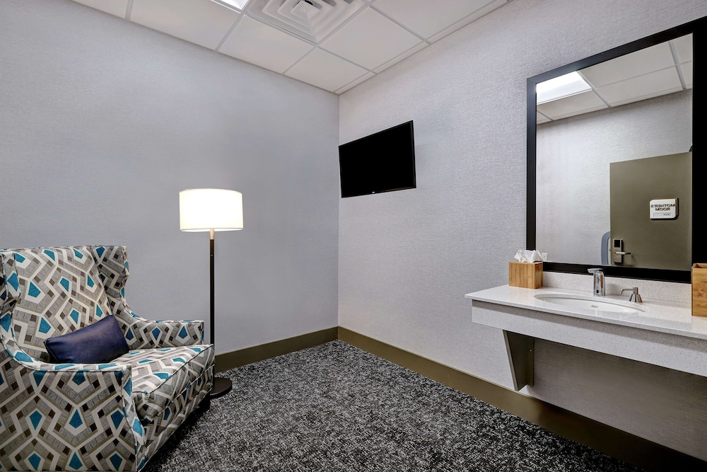 hilton garden inn cedar rapids