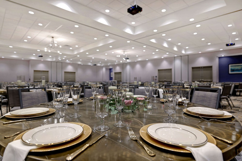 hilton garden inn cedar rapids