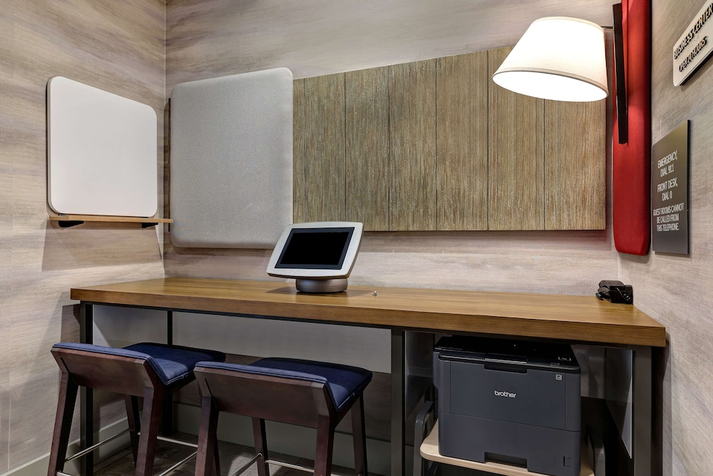 hilton garden inn cedar rapids