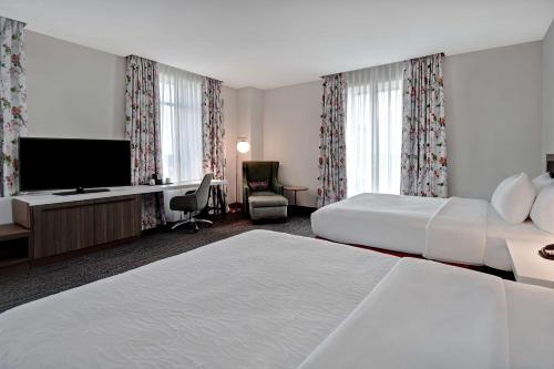 hilton garden inn kalamazoo