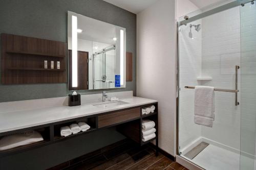hilton garden inn kalamazoo