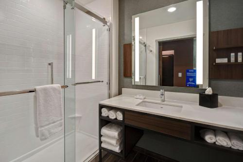 hilton garden inn kalamazoo