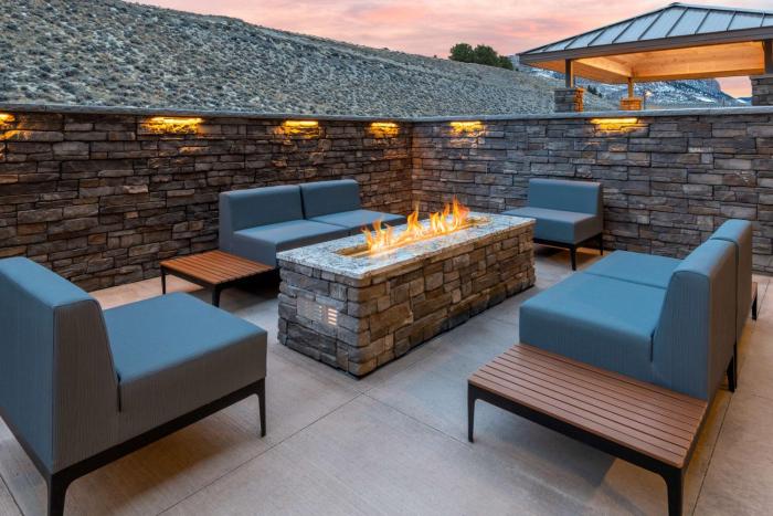 hampton inn and suites cody