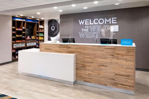 hampton inn and suites cody