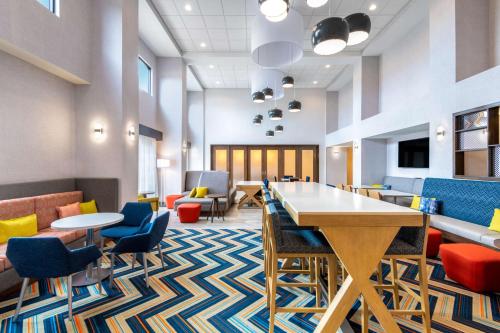 hampton inn and suites cody