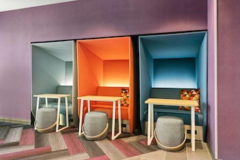 tru by hilton portland airport