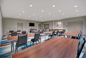 home2 suites by hilton raleigh north i 540