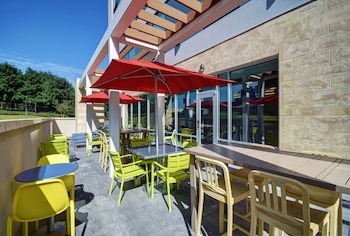 home2 suites by hilton raleigh north i 540