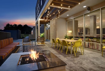home2 suites by hilton raleigh north i 540
