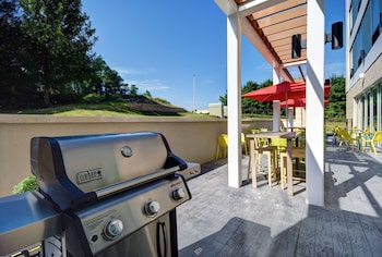 home2 suites by hilton raleigh north i 540