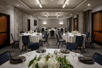 rand tower hotel minneapolis a marriott tribute portfolio hotel