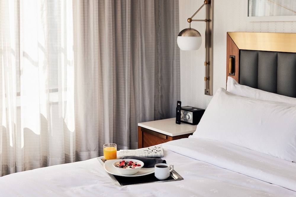 rand tower hotel minneapolis a marriott tribute portfolio hotel