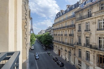 canopy by hilton paris eiffel tower