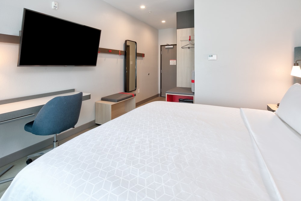 avid hotels austin tech ridge