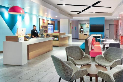 avid hotels austin tech ridge