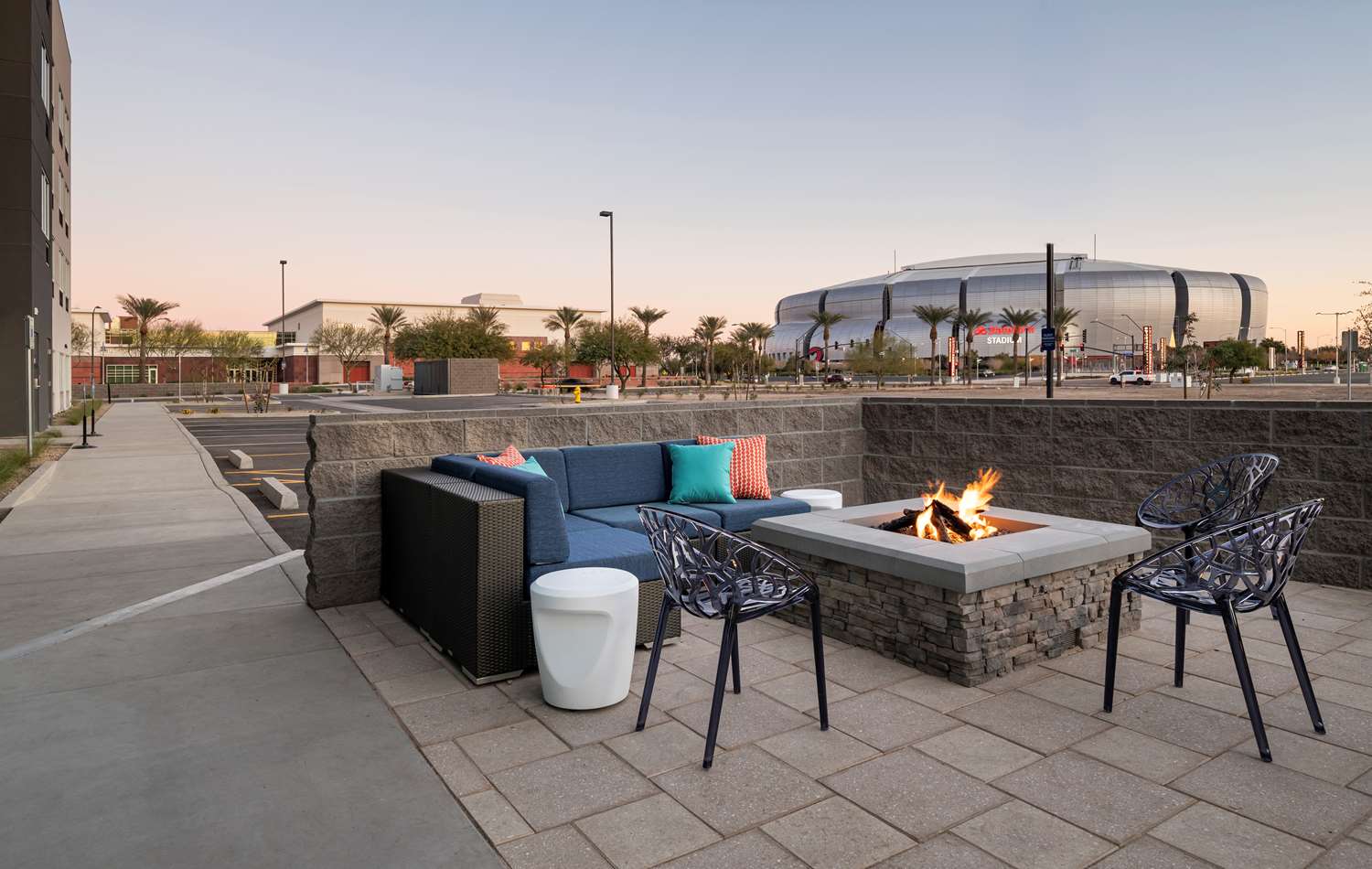 tru by hilton phoenix glendale westgate az