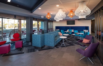 Tru By Hilton Phoenix Glendale Westgate, Az,Phoenix>>Glendale,3 star