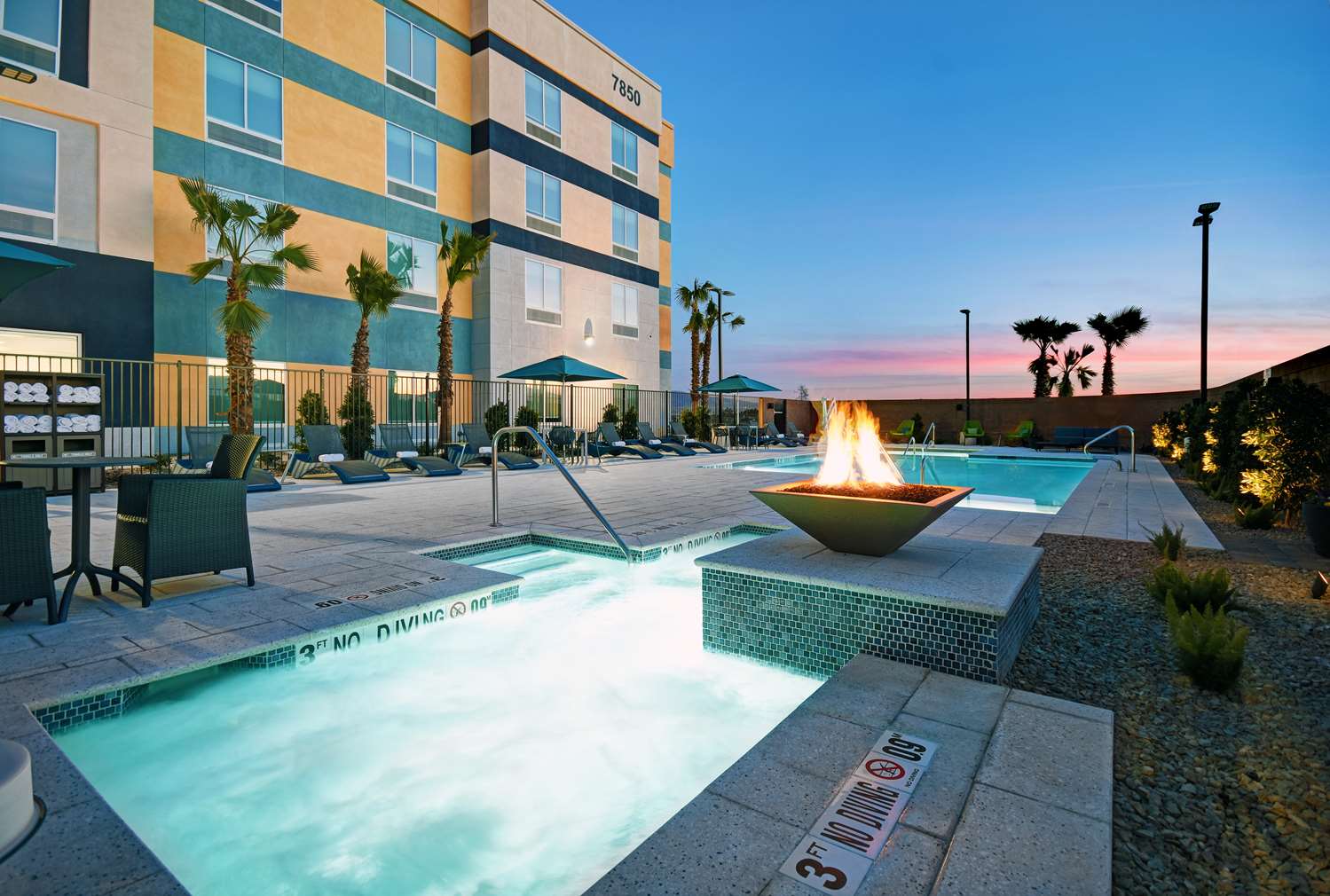 hampton inn las vegas strip south nv
