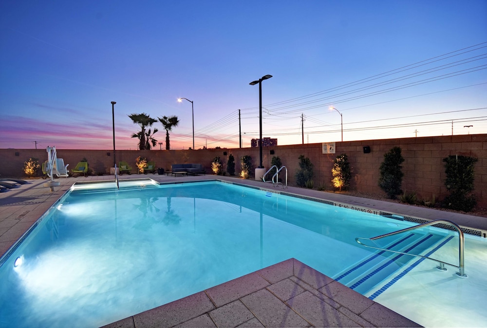 hampton inn las vegas strip south nv