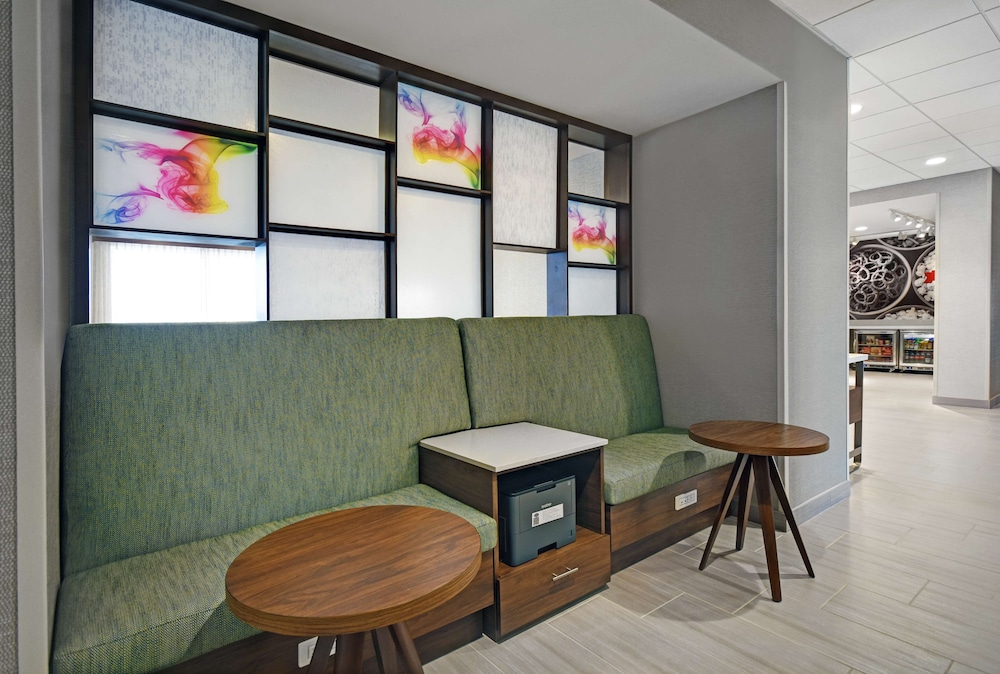 hampton inn las vegas strip south nv