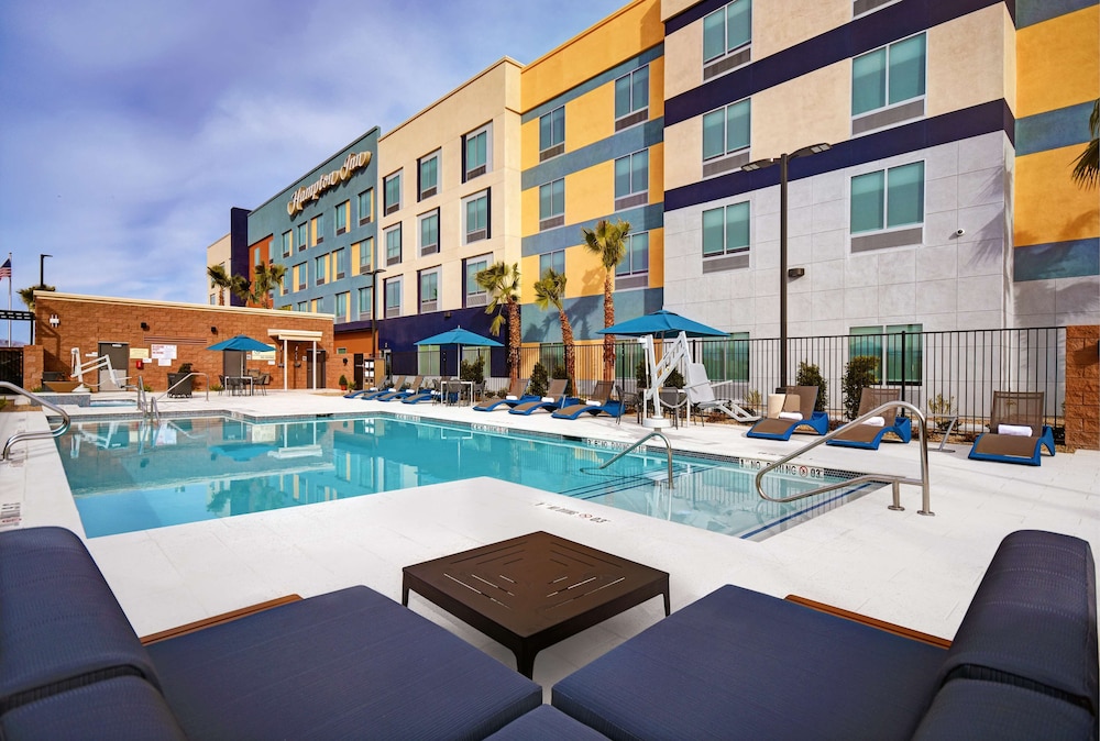 hampton inn las vegas strip south nv