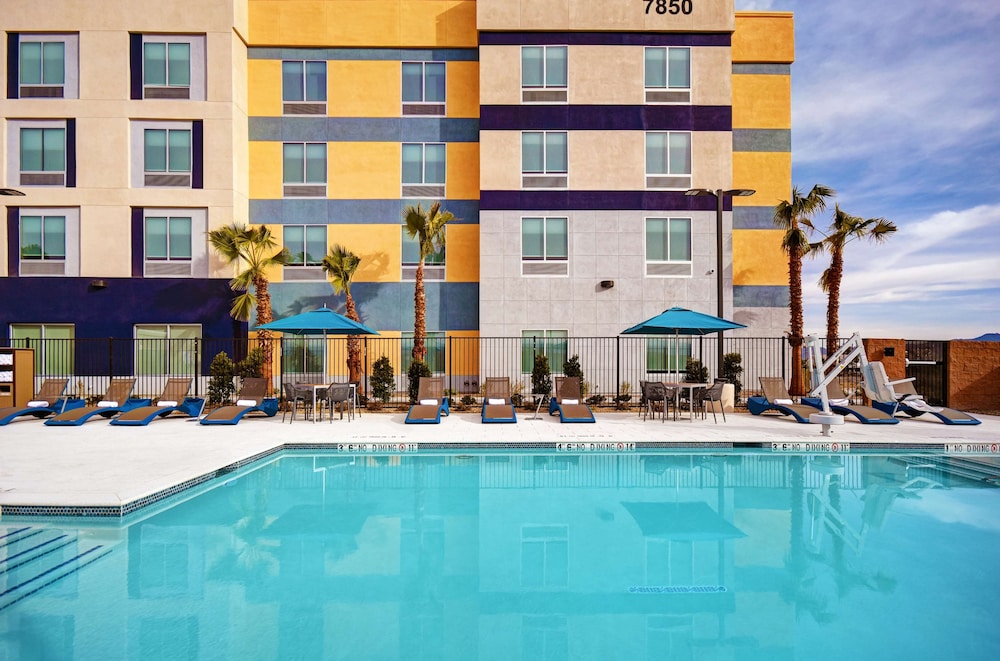 hampton inn las vegas strip south nv