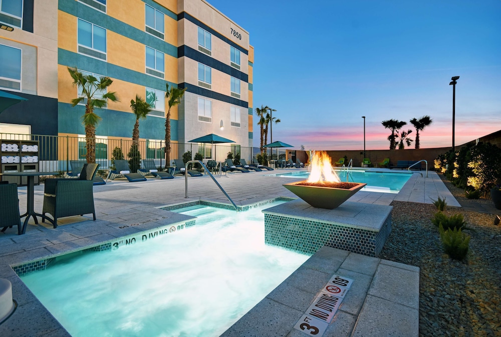 hampton inn las vegas strip south nv