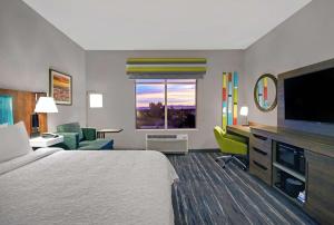 hampton inn las vegas strip south nv