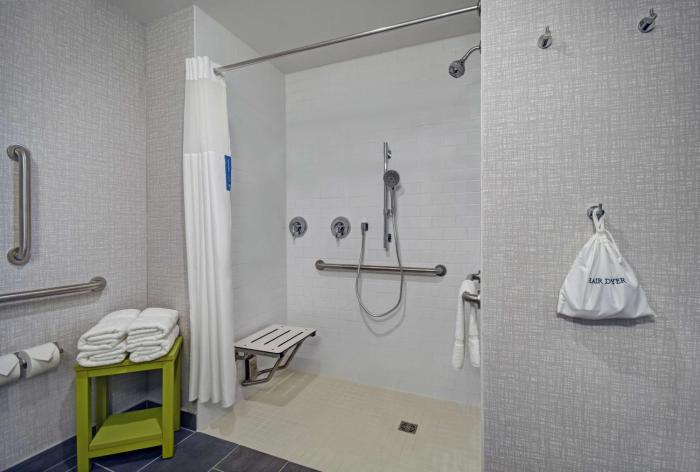 hampton inn las vegas strip south nv