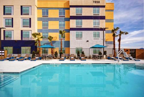 hampton inn las vegas strip south nv