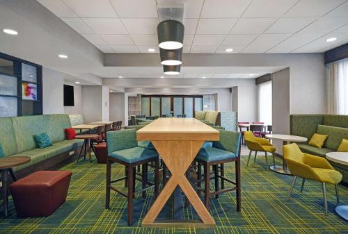 hampton inn las vegas strip south nv