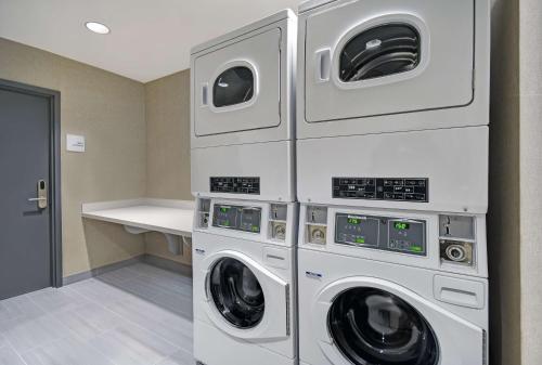 hampton inn las vegas strip south nv