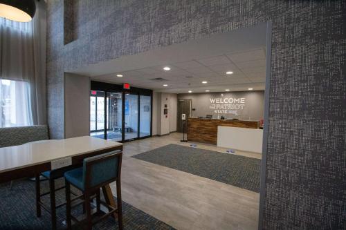 hampton inn and suites north attleboro