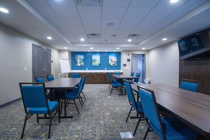 hampton inn and suites north attleboro