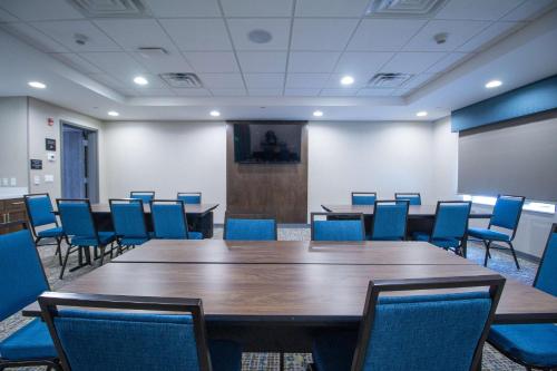 hampton inn and suites north attleboro