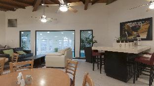 holiday inn and suites chihuahua expo