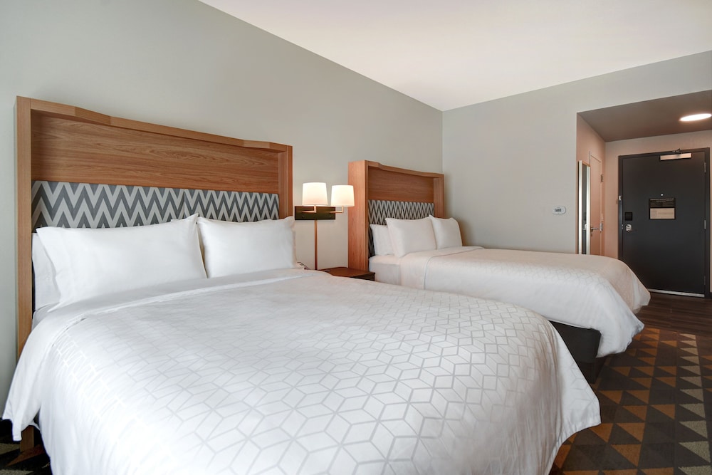 holiday inn erie an ihg hotel