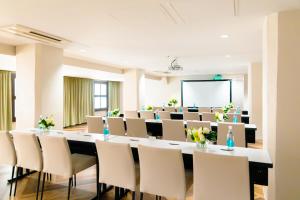 the exchange sacramento curio collection by hilton