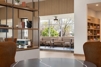 staybridge suites rochester mayo clinic area an ihg hotel