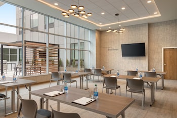 staybridge suites rochester mayo clinic area an ihg hotel