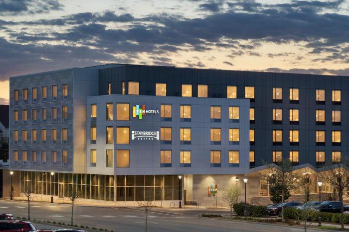 staybridge suites rochester mayo clinic area an ihg hotel