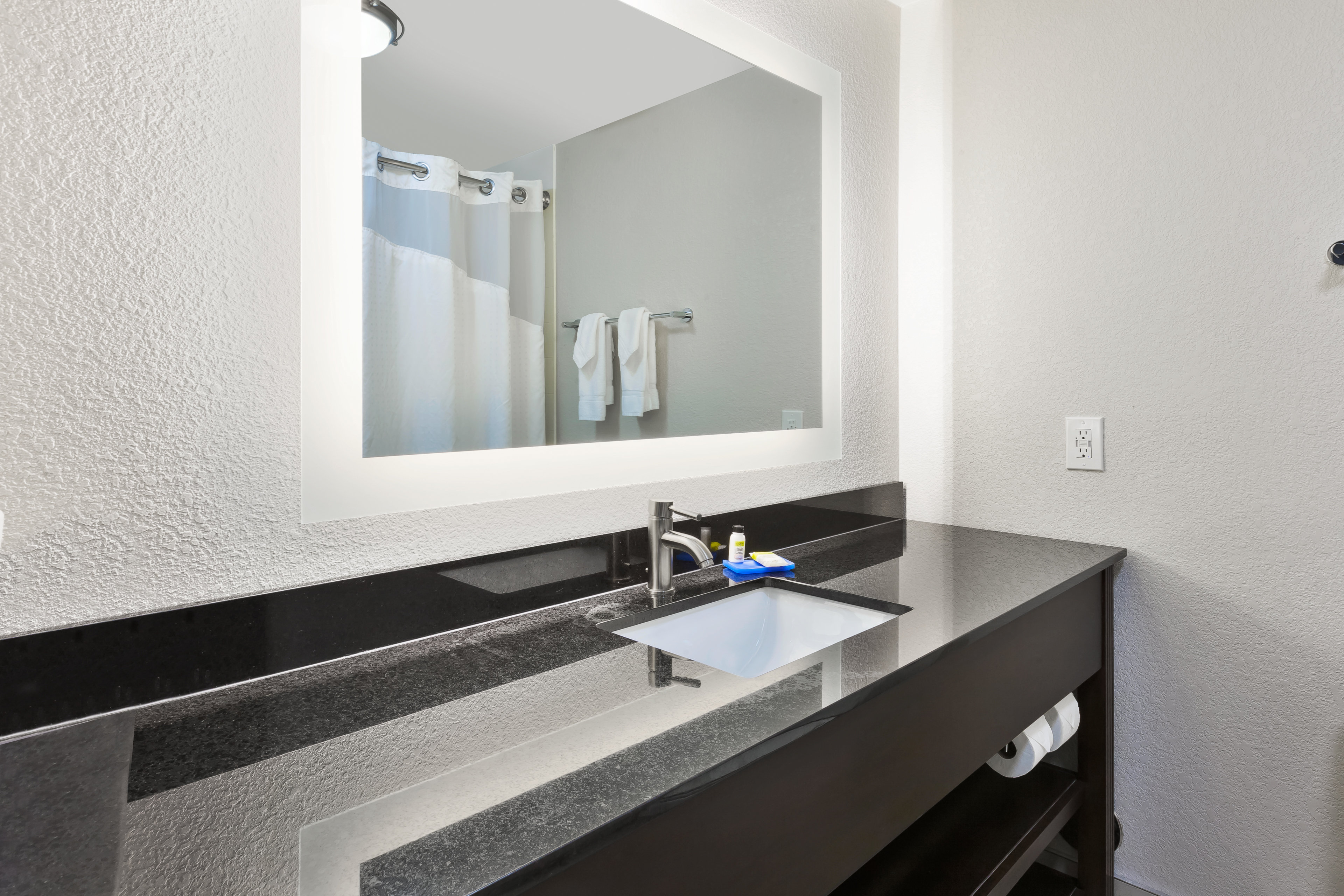 holiday inn express chillicothe east by ihg