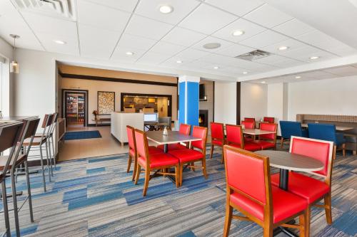 holiday inn express chillicothe east by ihg