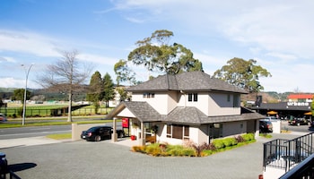 Executive On Fenton,Ngongotaha>>Glenholme,4 star