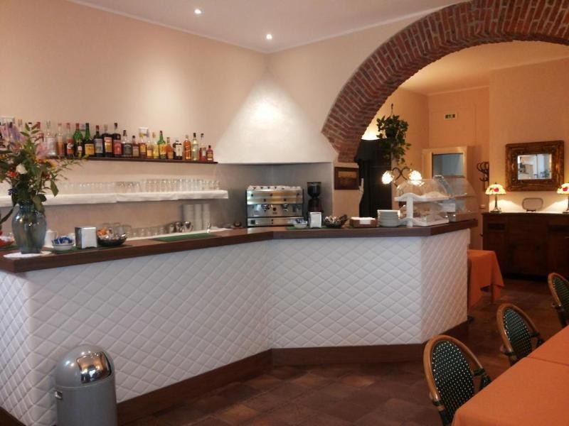 Albergo Al Corso,Near Chiesa Di Sant Ambrogio,3 star