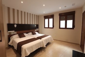 apartamentos reyes catolicos