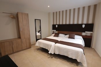 apartamentos reyes catolicos