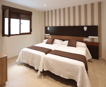 apartamentos reyes catolicos