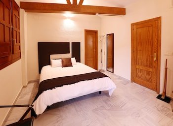 apartamentos reyes catolicos