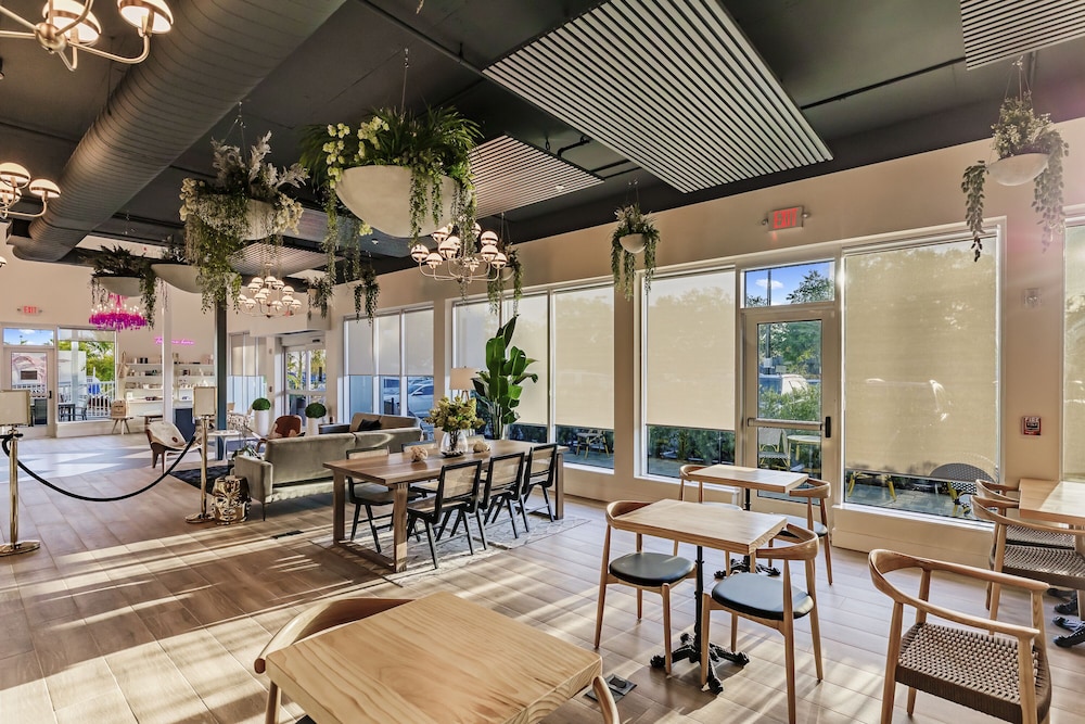 kompose boutique hotel